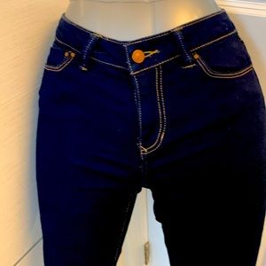 Size 4 Dark Navy Poured In Blue very stretchy long straight leg jeans 5 pockets